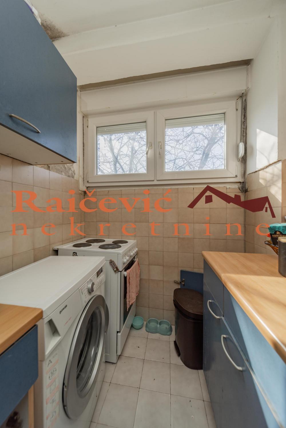 Stan na prodaju u Beogradu, Voždovac, jednoiposoban, 47m2, cena 121000 evra