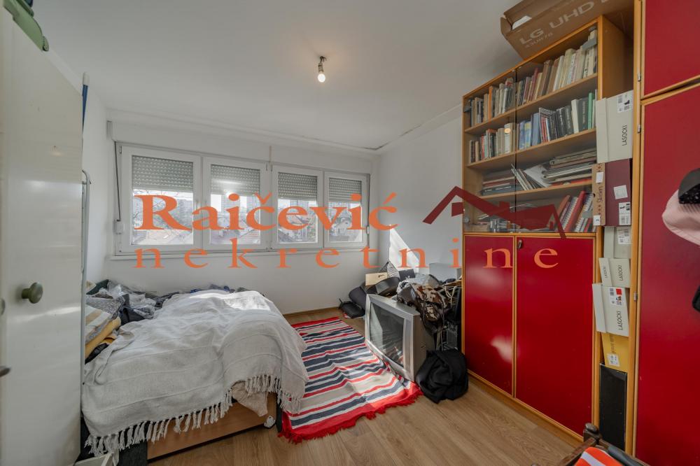 Stan na prodaju u Beogradu, Voždovac, jednoiposoban, 47m2, cena 121000 evra