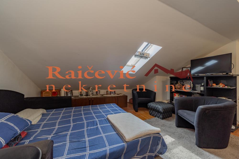 Stan na prodaju u Beogradu, Novi Beograd blok 8 (Paviljoni), jednosoban, 47m2, cena 125000 evra