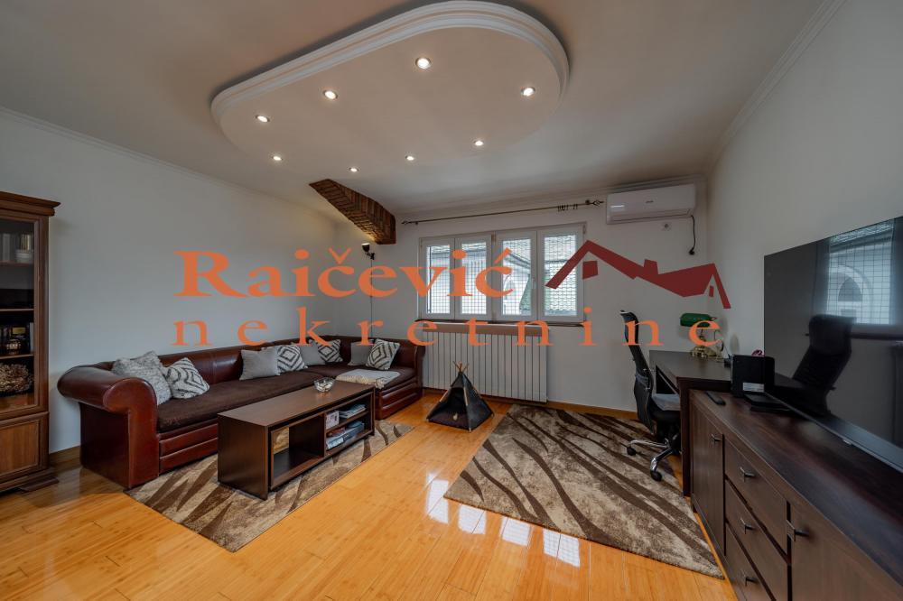 Stan na prodaju u Beogradu, Gornji grad, dvosoban, 51m2, cena 168000 evra