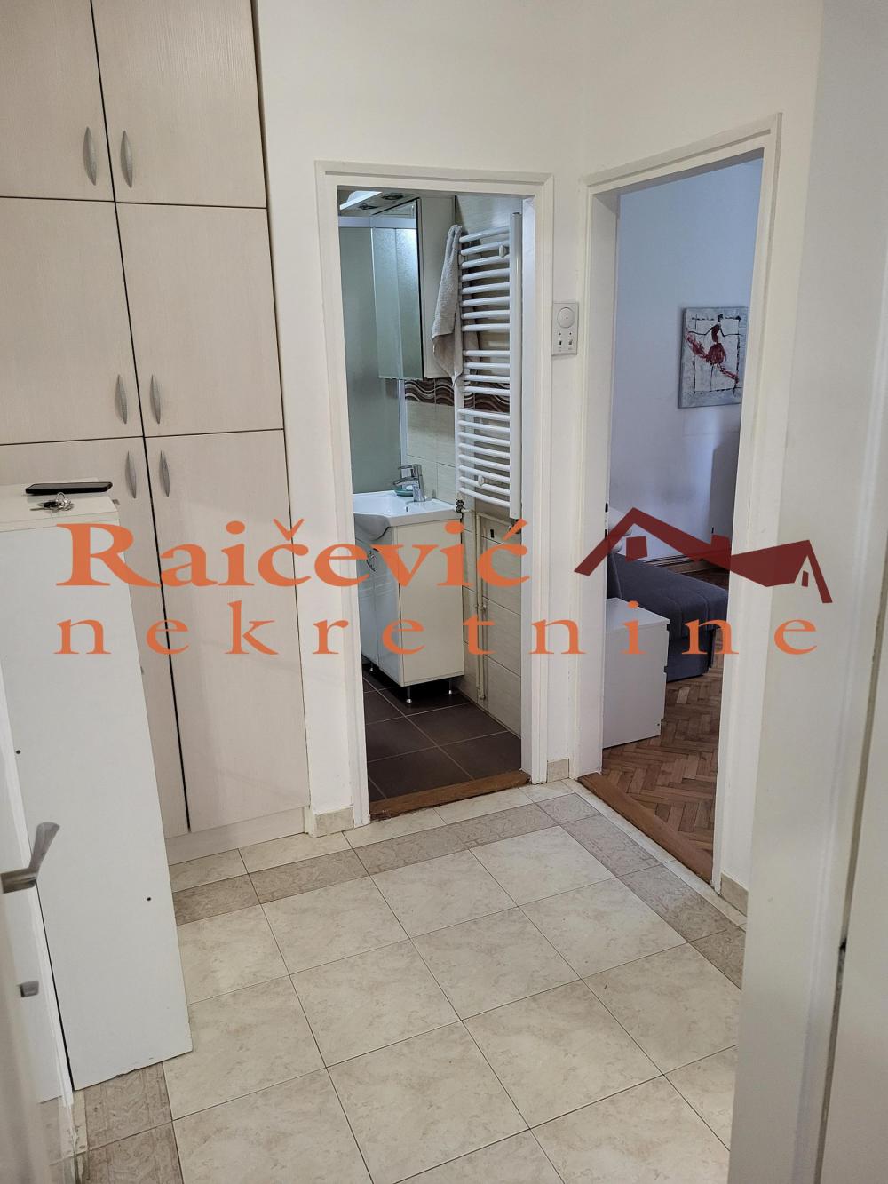 Stan na prodaju u Beogradu, Voždovac, dvosoban, 52m2, cena 150000 evra