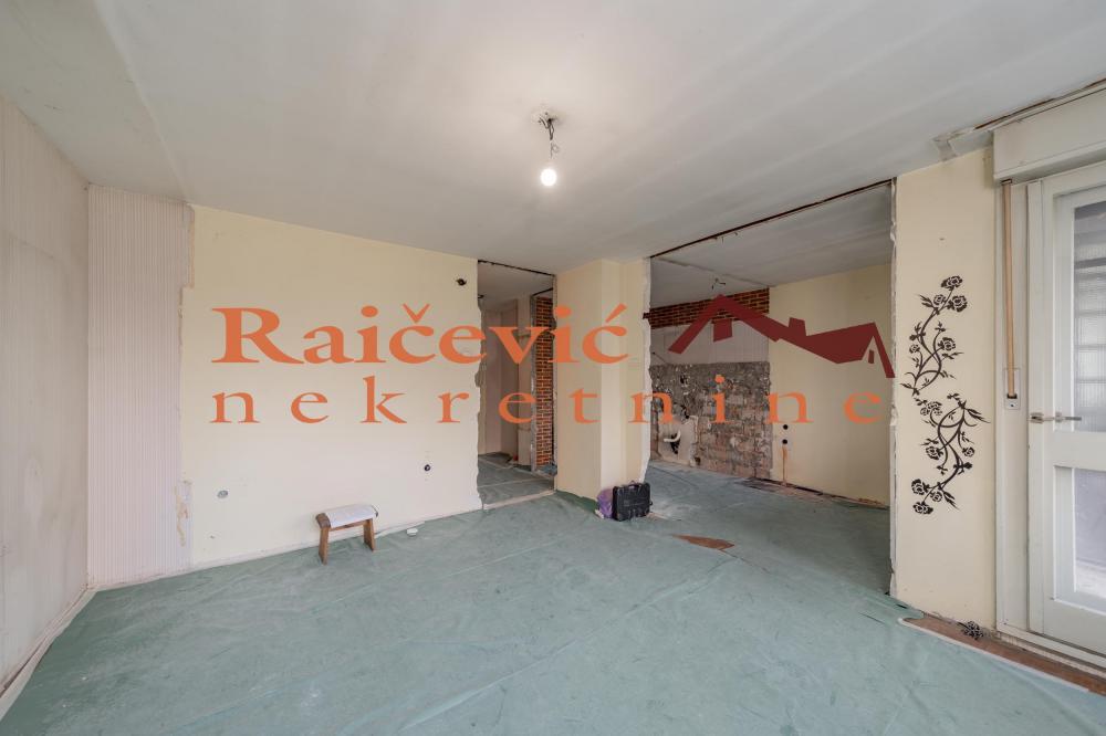 Stan na prodaju u Beogradu, Novi Beograd blok 45 (TC Enjub), dvosoban, 55m2, cena 188000 evra