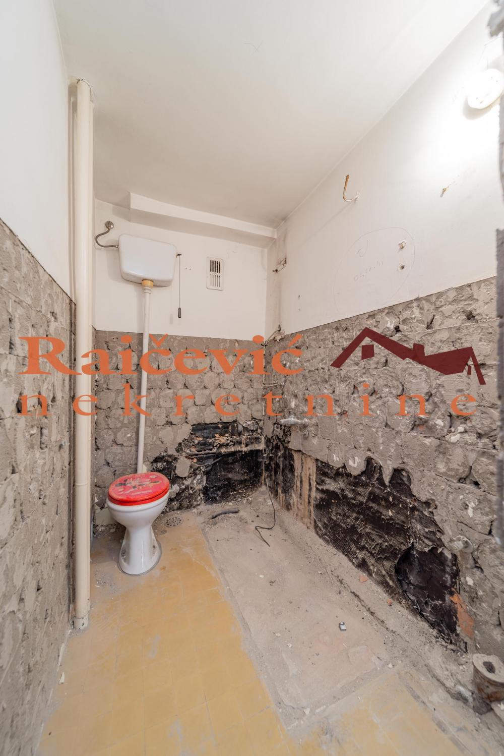 Stan na prodaju u Beogradu, Novi Beograd blok 45 (TC Enjub), dvosoban, 55m2, cena 188000 evra