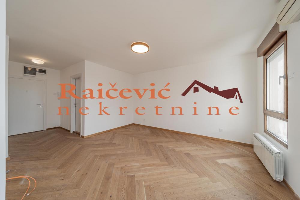 Stan na prodaju u Beogradu, Banovo brdo, dvosoban, 57m2, cena 216000 evra