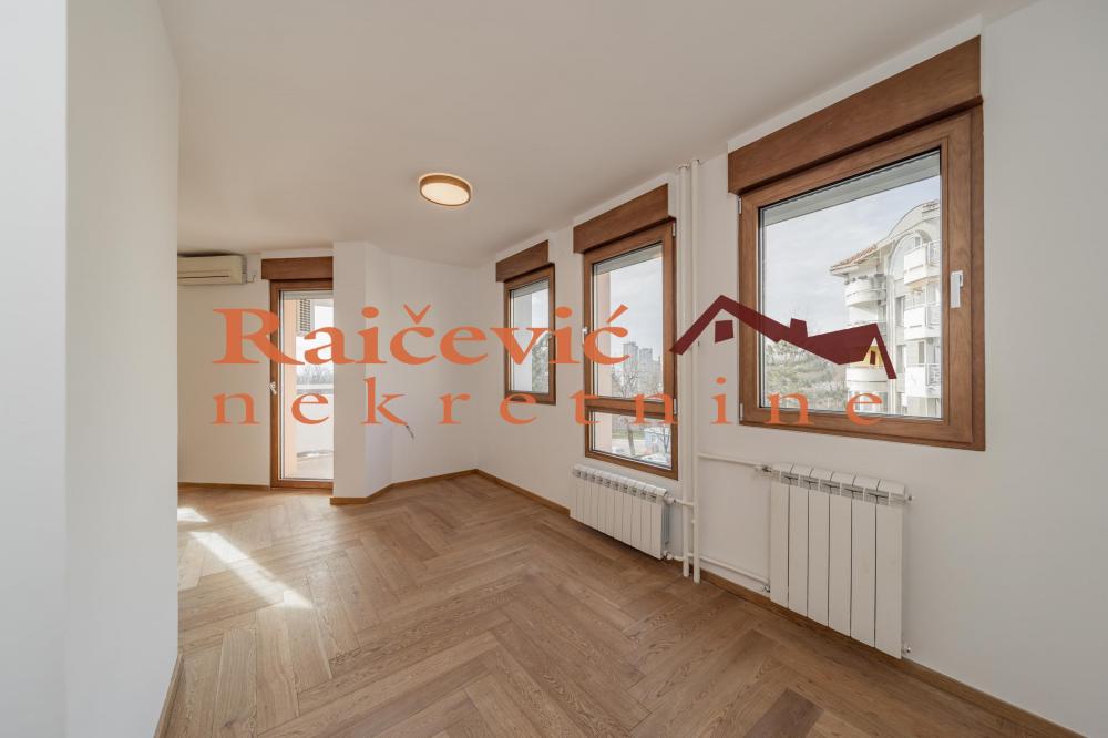 Stan na prodaju u Beogradu, Banovo brdo, dvosoban, 57m2, cena 216000 evra