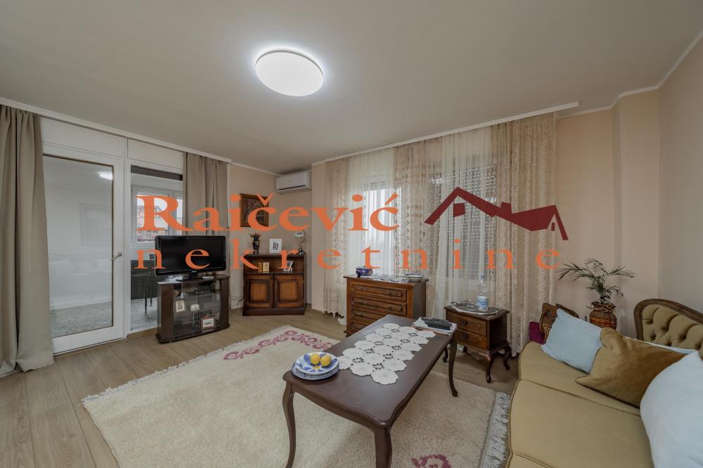 Stan na prodaju u Beogradu, Cerak vinogradi, dvosoban, 59m2, cena 193000 evra