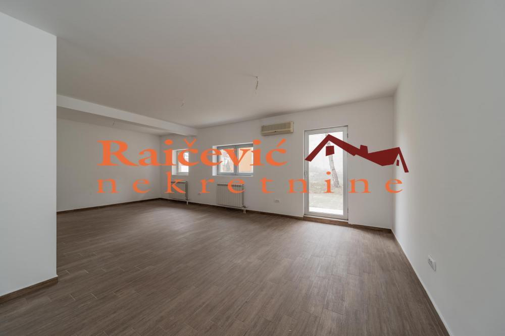 Stan na prodaju u Beogradu, Kalenić pijaca, dvosoban, 59m2, cena 222000 evra