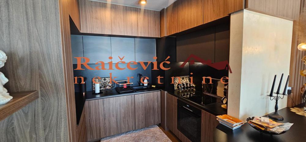 Stan na prodaju u Beogradu, Novi Beograd blok 65, dvosoban, 61m2, cena 380000 evra