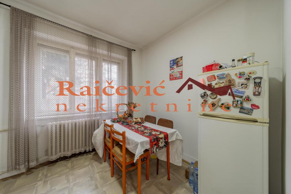 Stan na prodaju u Beogradu, Beograd (centar), dvosoban, 65m2, cena 180000 evra