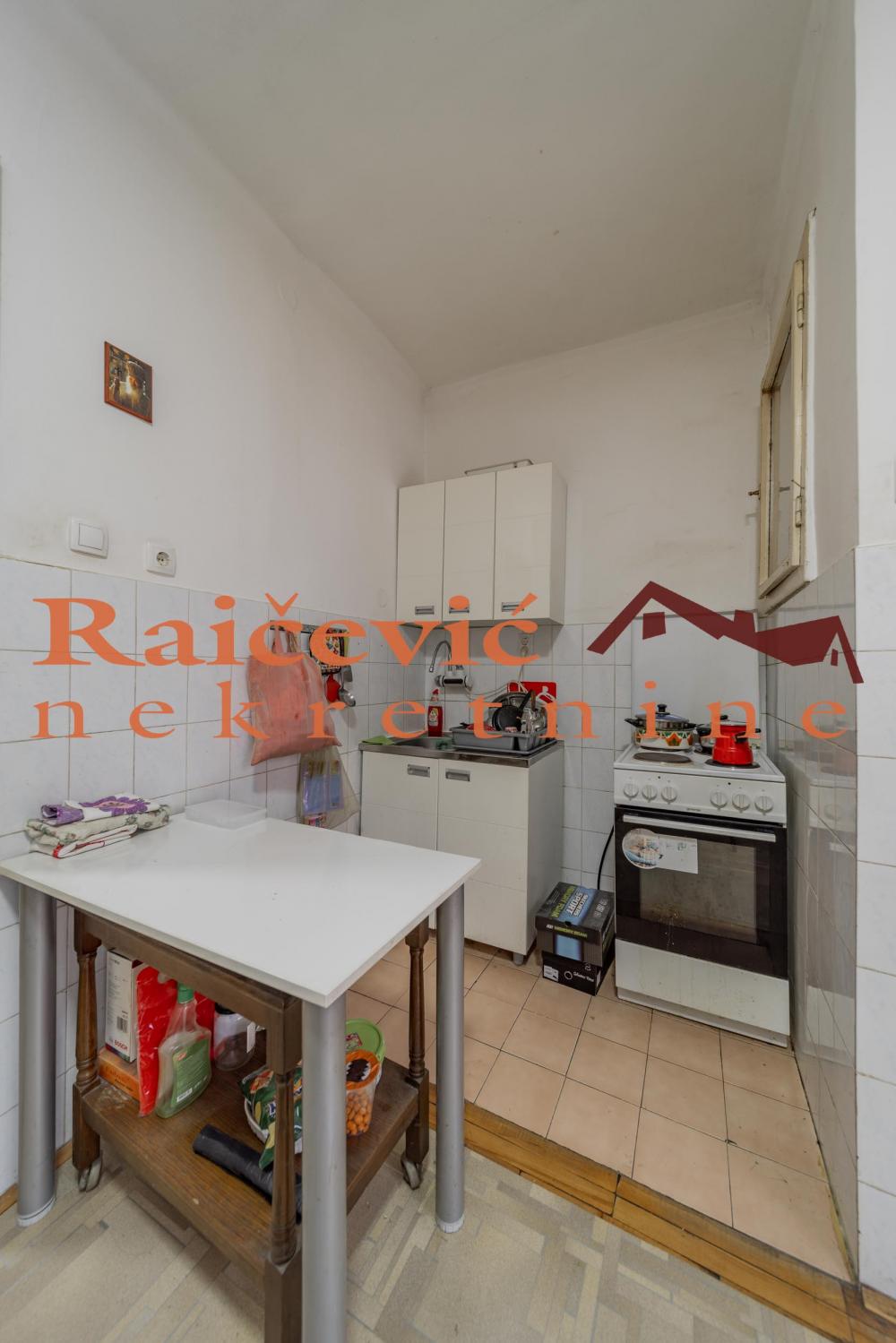 Stan na prodaju u Beogradu, Beograd (centar), dvosoban, 65m2, cena 180000 evra