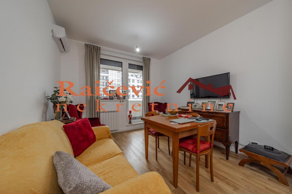 Stan na prodaju u Beogradu, Učiteljsko naselje, dvoiposoban, 65m2, cena 205000 evra