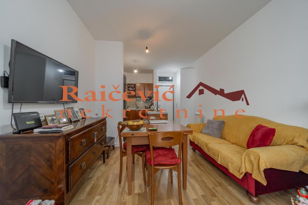 Stan na prodaju u Beogradu, Učiteljsko naselje, dvoiposoban, 65m2, cena 205000 evra