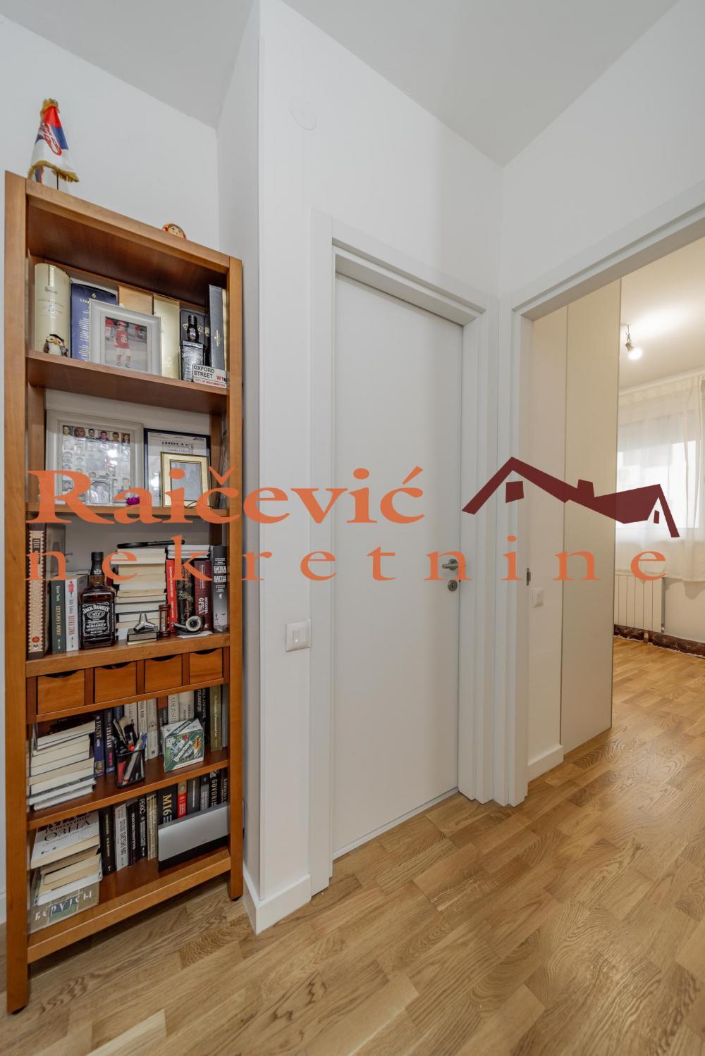 Stan na prodaju u Beogradu, Učiteljsko naselje, dvoiposoban, 65m2, cena 205000 evra