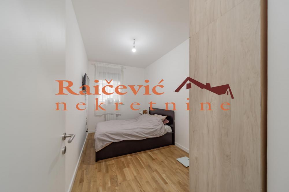 Stan na prodaju u Beogradu, Učiteljsko naselje, dvoiposoban, 65m2, cena 205000 evra