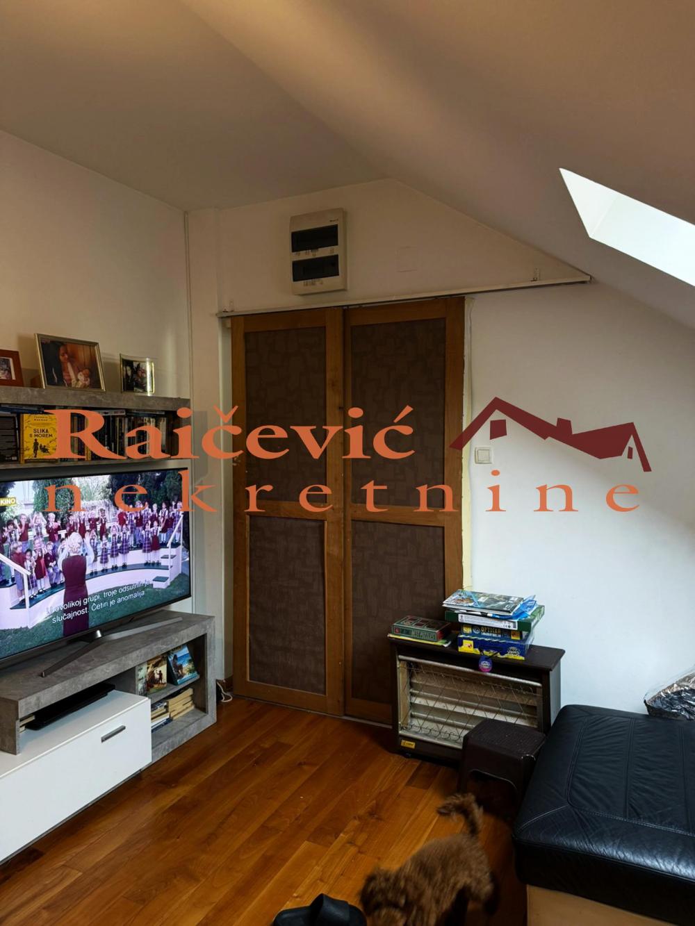 Stan na prodaju u Beogradu, Dorćol, trosoban, 66m2, cena 225000 evra