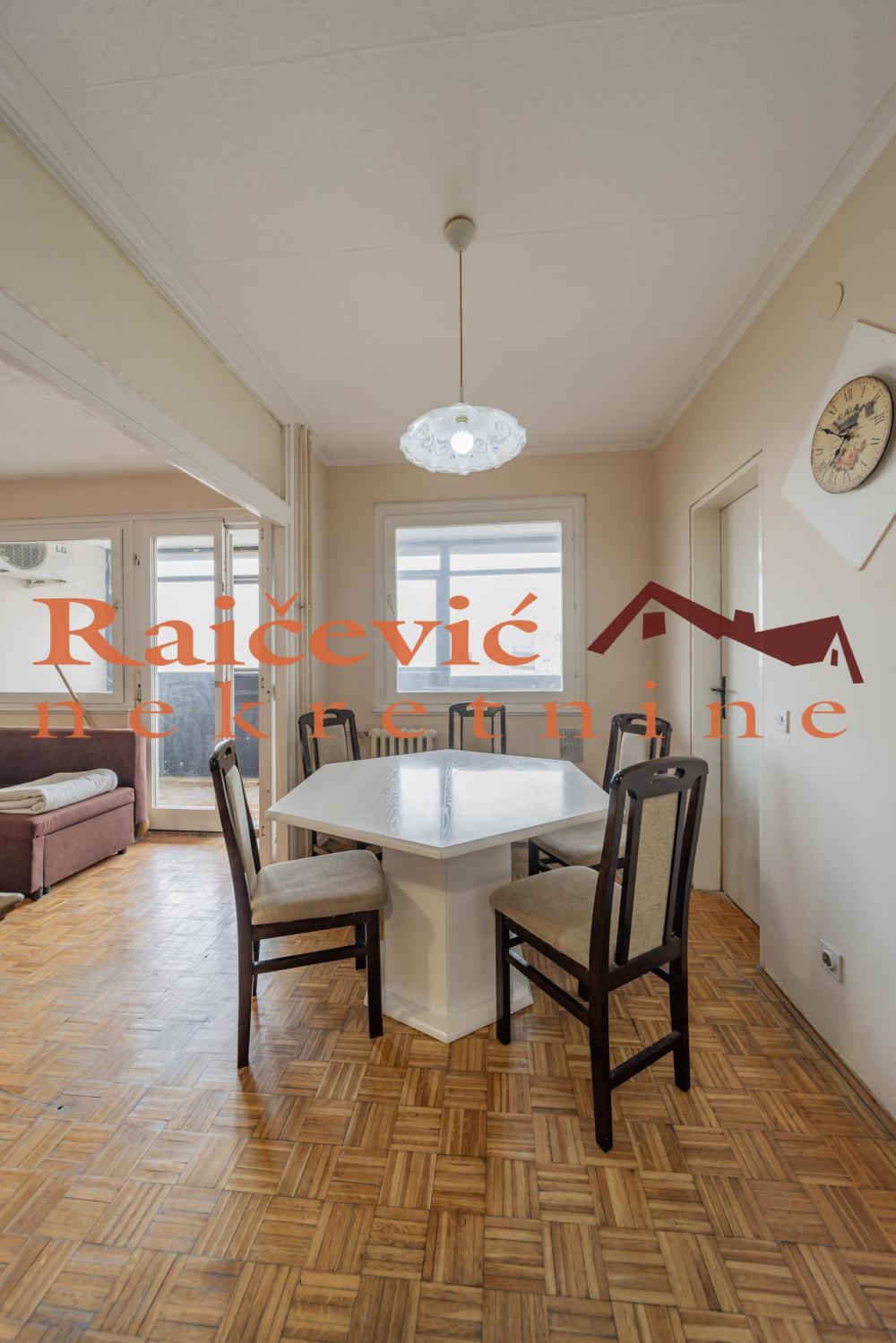 Stan na prodaju u Beogradu, Novi Beograd blok 61, dvosoban, 67m2, cena 205000 evra