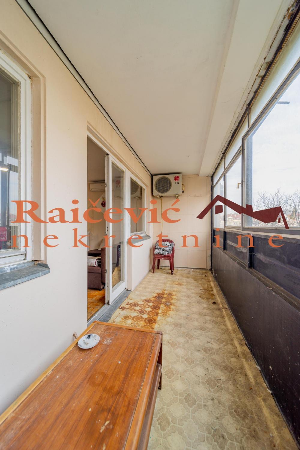 Stan na prodaju u Beogradu, Novi Beograd blok 61, dvosoban, 67m2, cena 205000 evra