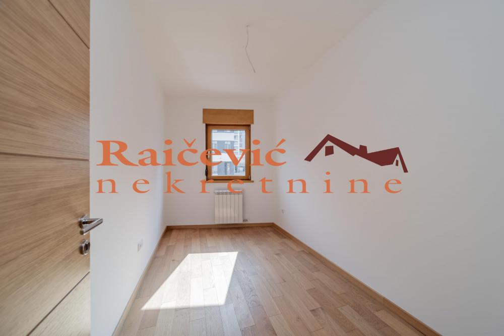 Stan na prodaju u Beogradu, Trošarina, troiposoban, 70m2, cena 230000 evra