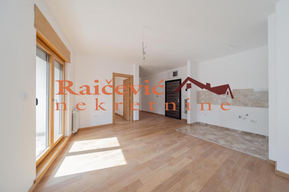 Stan na prodaju u Beogradu, Trošarina, troiposoban, 70m2, cena 230000 evra