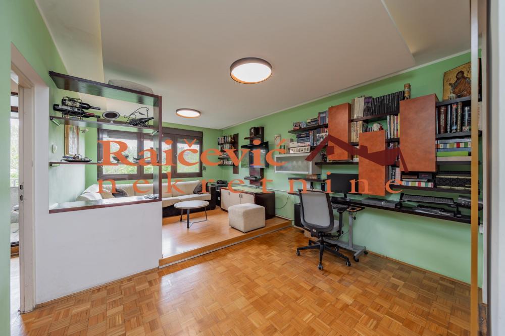 Stan na prodaju u Beogradu, Novi Beograd blok 37, dvoiposoban, 71m2, cena 219000 evra