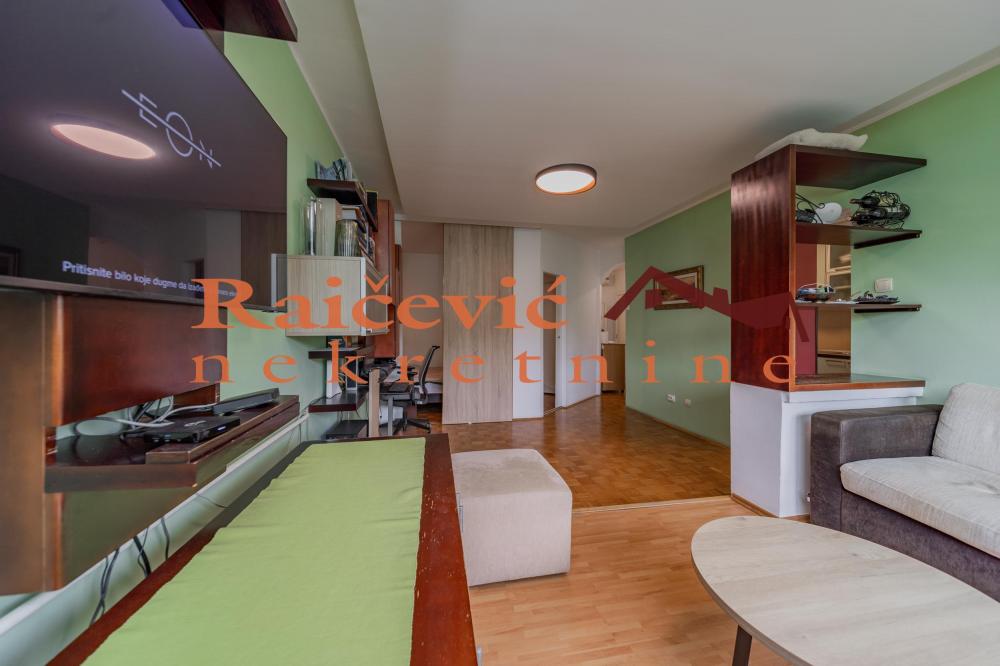 Stan na prodaju u Beogradu, Novi Beograd blok 37, dvoiposoban, 71m2, cena 219000 evra