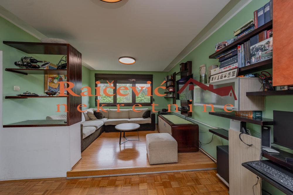 Stan na prodaju u Beogradu, Novi Beograd blok 37, dvoiposoban, 71m2, cena 219000 evra