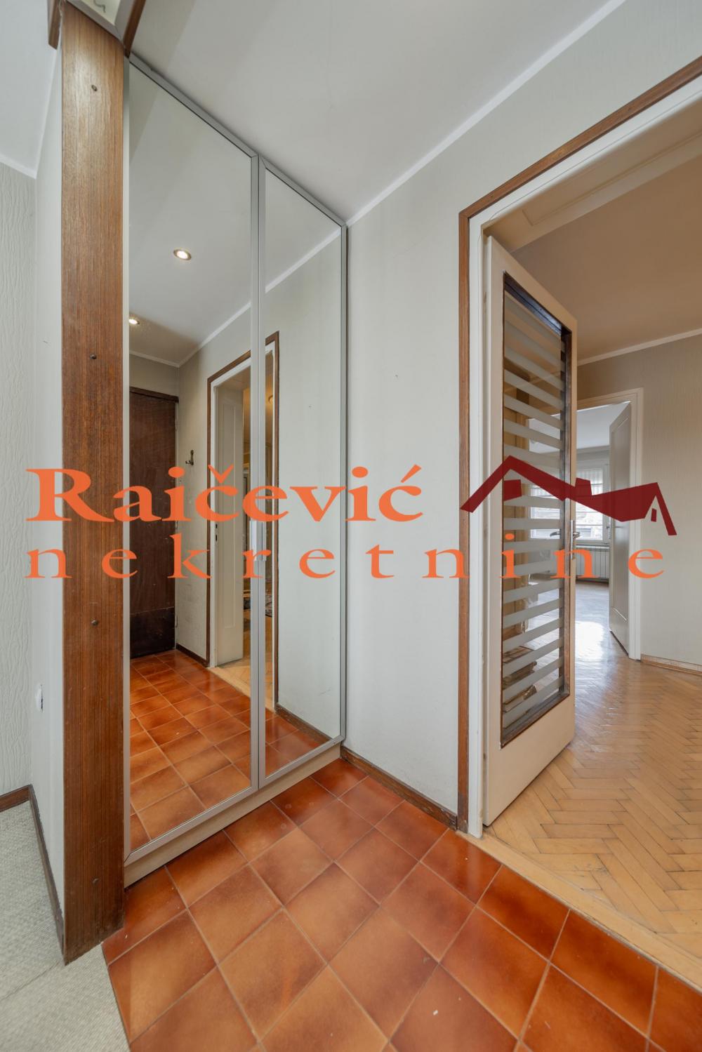 Stan na prodaju u Beogradu, Zeleni venac, trosoban, 72m2, cena 225000 evra