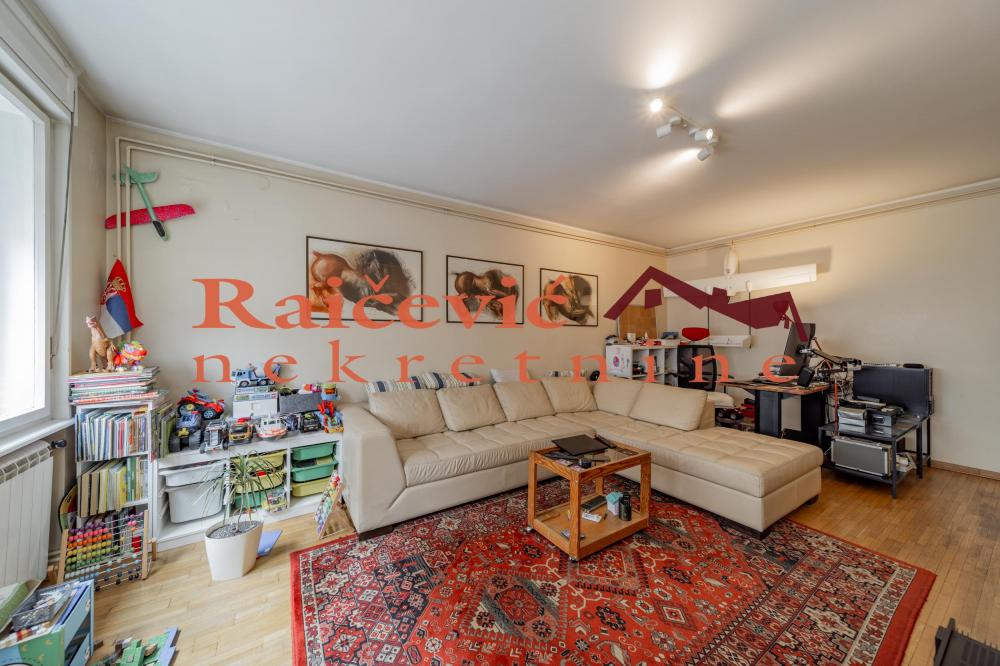 Stan na prodaju u Beogradu, Kalenić pijaca, dvosoban, 73m2, cena 310000 evra