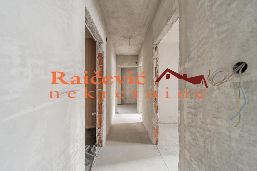 Stan na prodaju u Beogradu, Pašino brdo, troiposoban, 75m2, cena 262500 evra