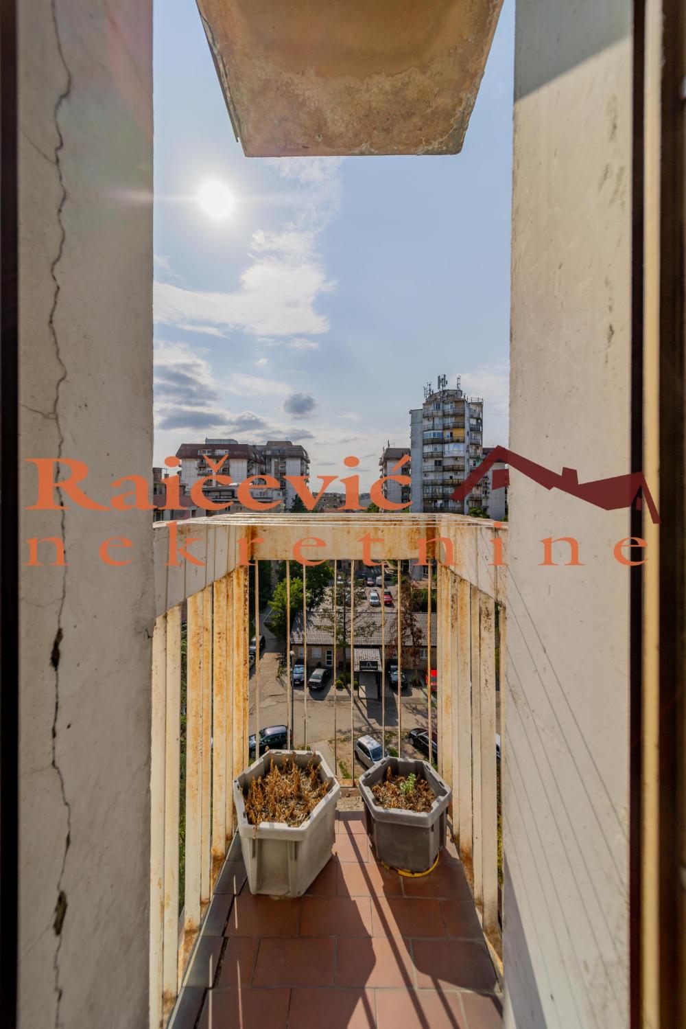 Stan na prodaju u Beogradu, Dorćol, dvoiposoban, 76m2, cena 296400 evra