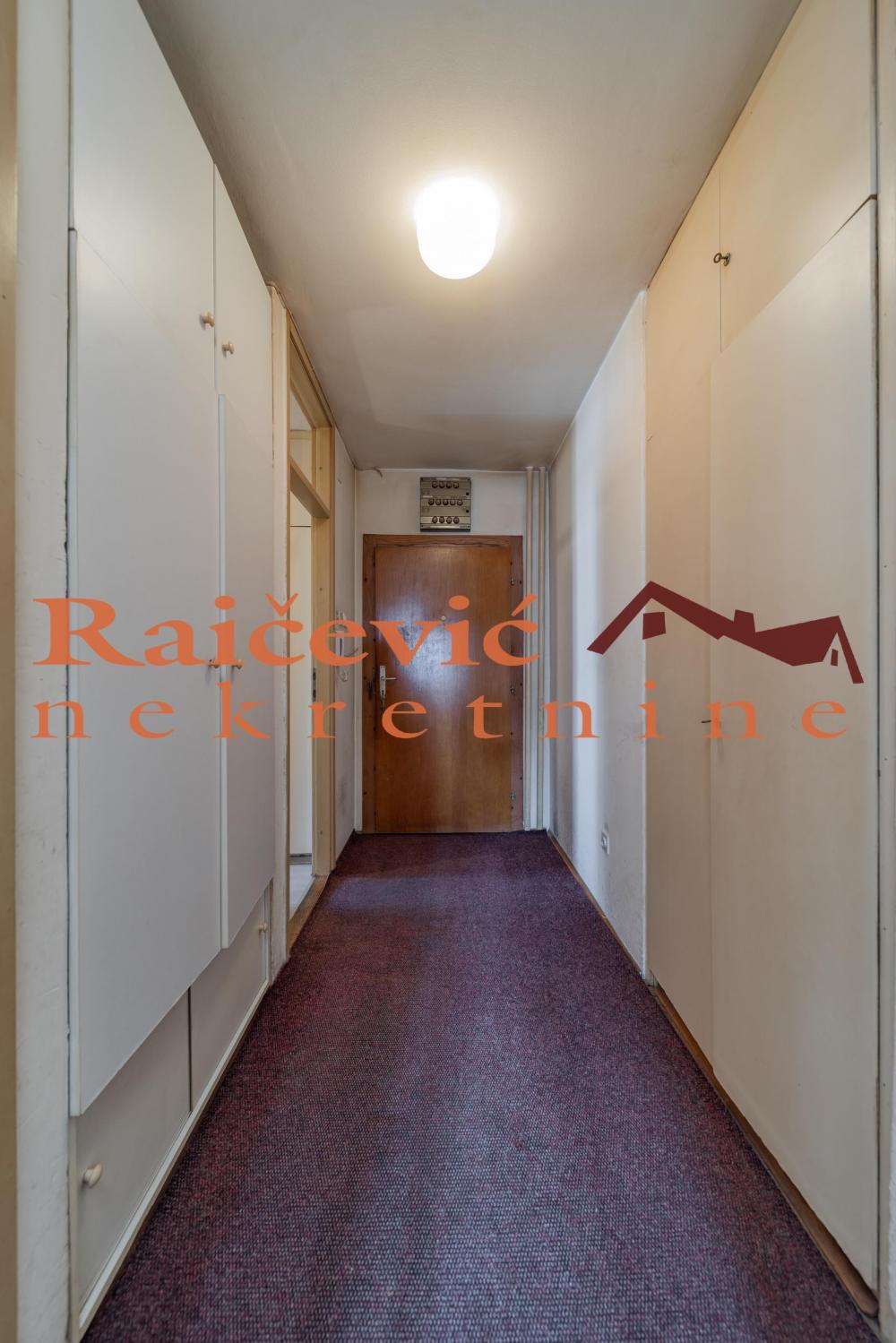 Stan na prodaju u Beogradu, Dorćol, dvoiposoban, 76m2, cena 296400 evra