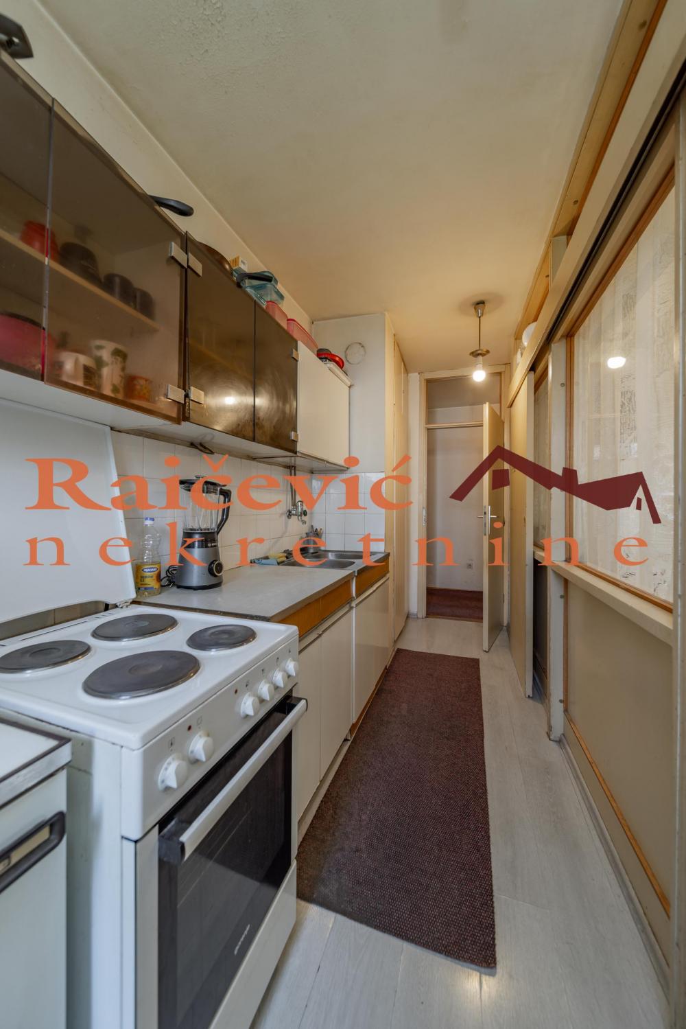 Stan na prodaju u Beogradu, Dorćol, dvoiposoban, 76m2, cena 296400 evra