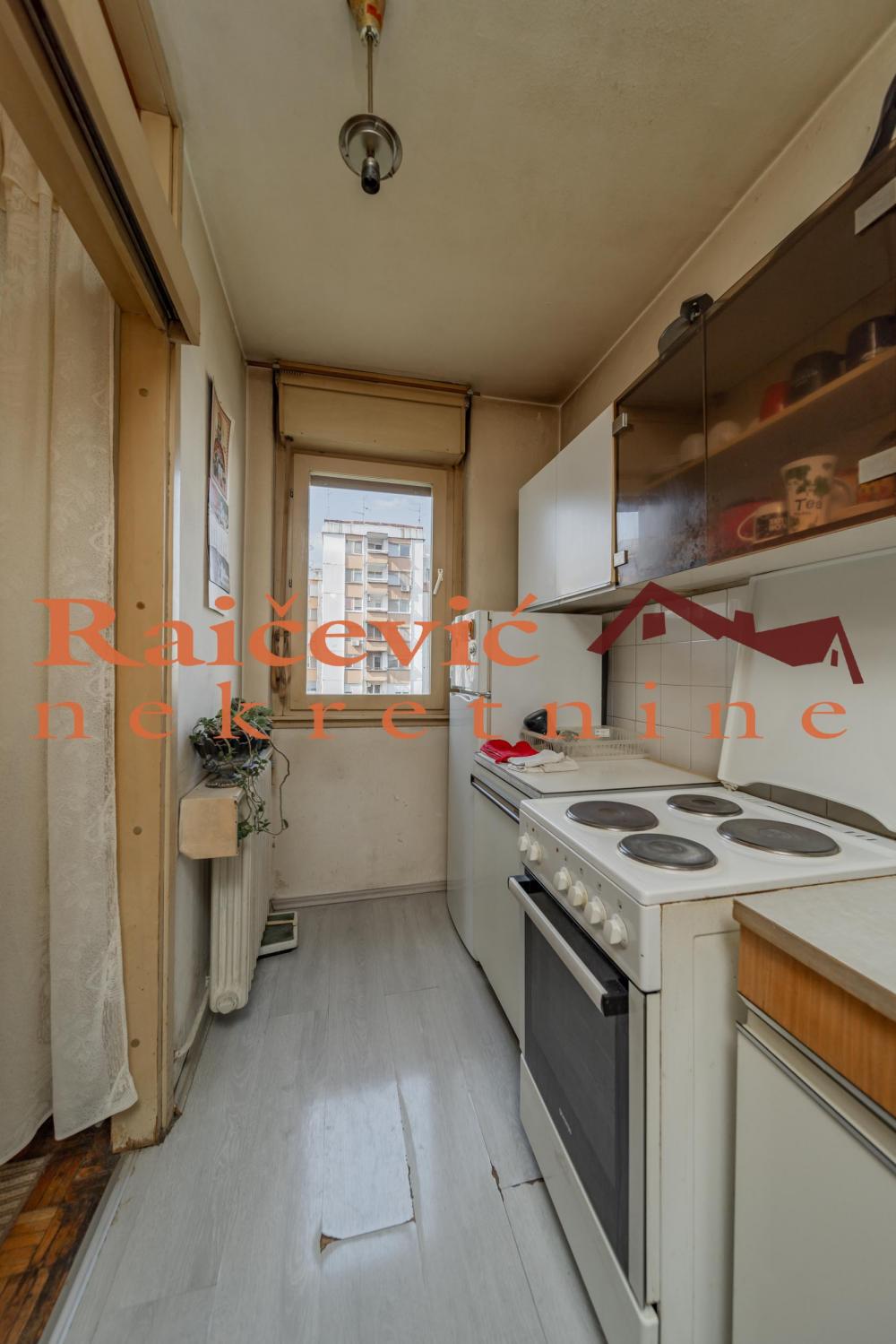 Stan na prodaju u Beogradu, Dorćol, dvoiposoban, 76m2, cena 296400 evra