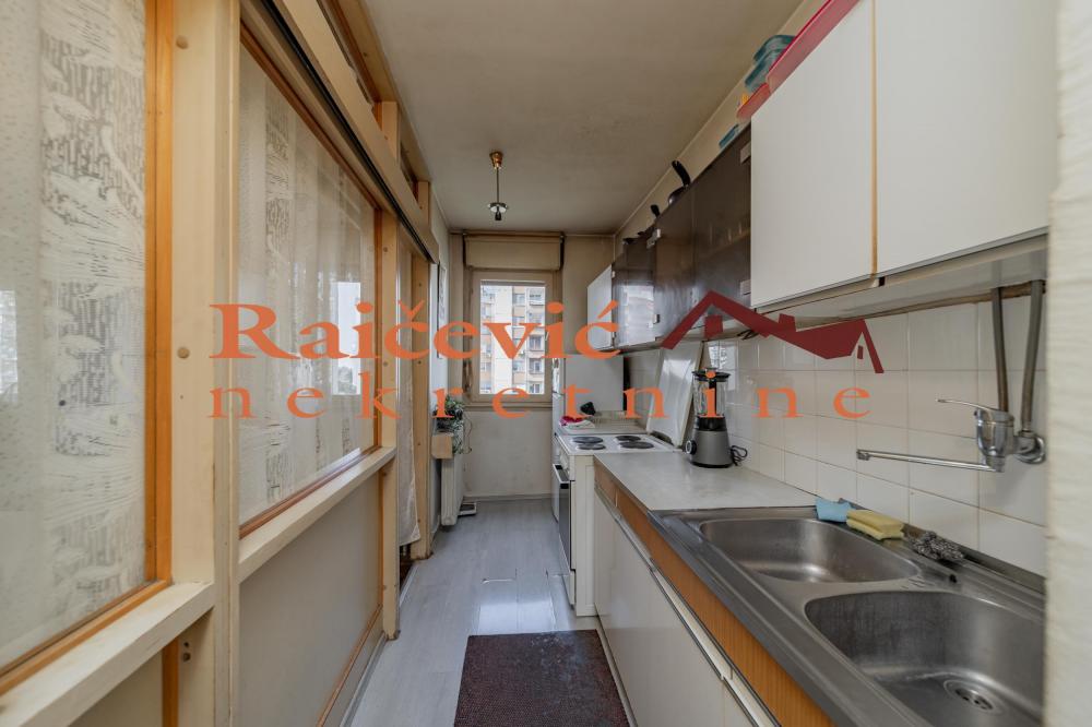 Stan na prodaju u Beogradu, Dorćol, dvoiposoban, 76m2, cena 296400 evra