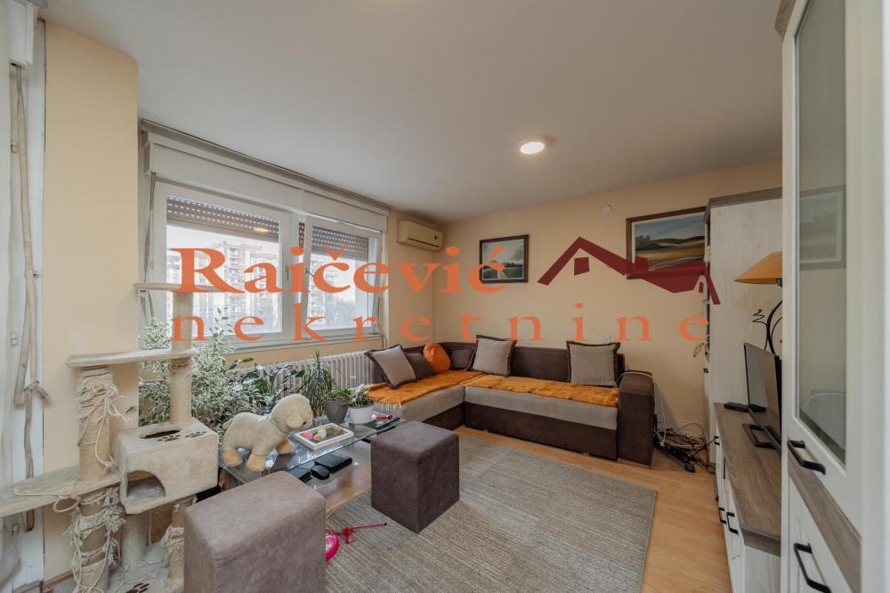 Stan na prodaju u Beogradu, Dorćol, troiposoban, 76m2, cena 350000 evra