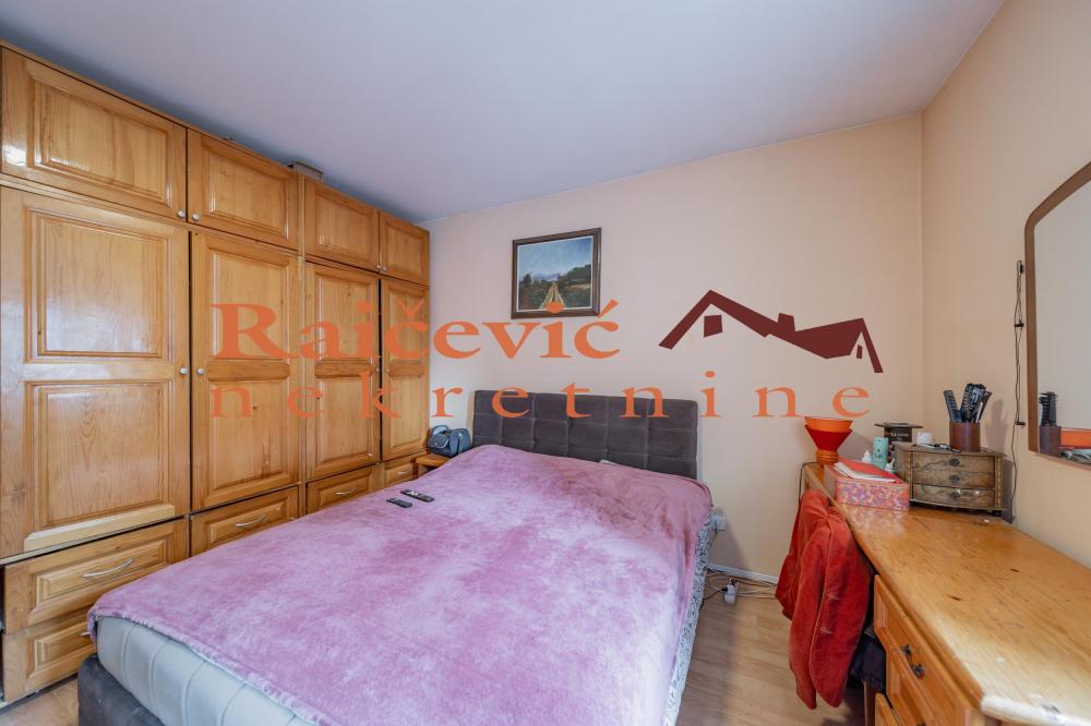 Stan na prodaju u Beogradu, Dorćol, troiposoban, 76m2, cena 350000 evra