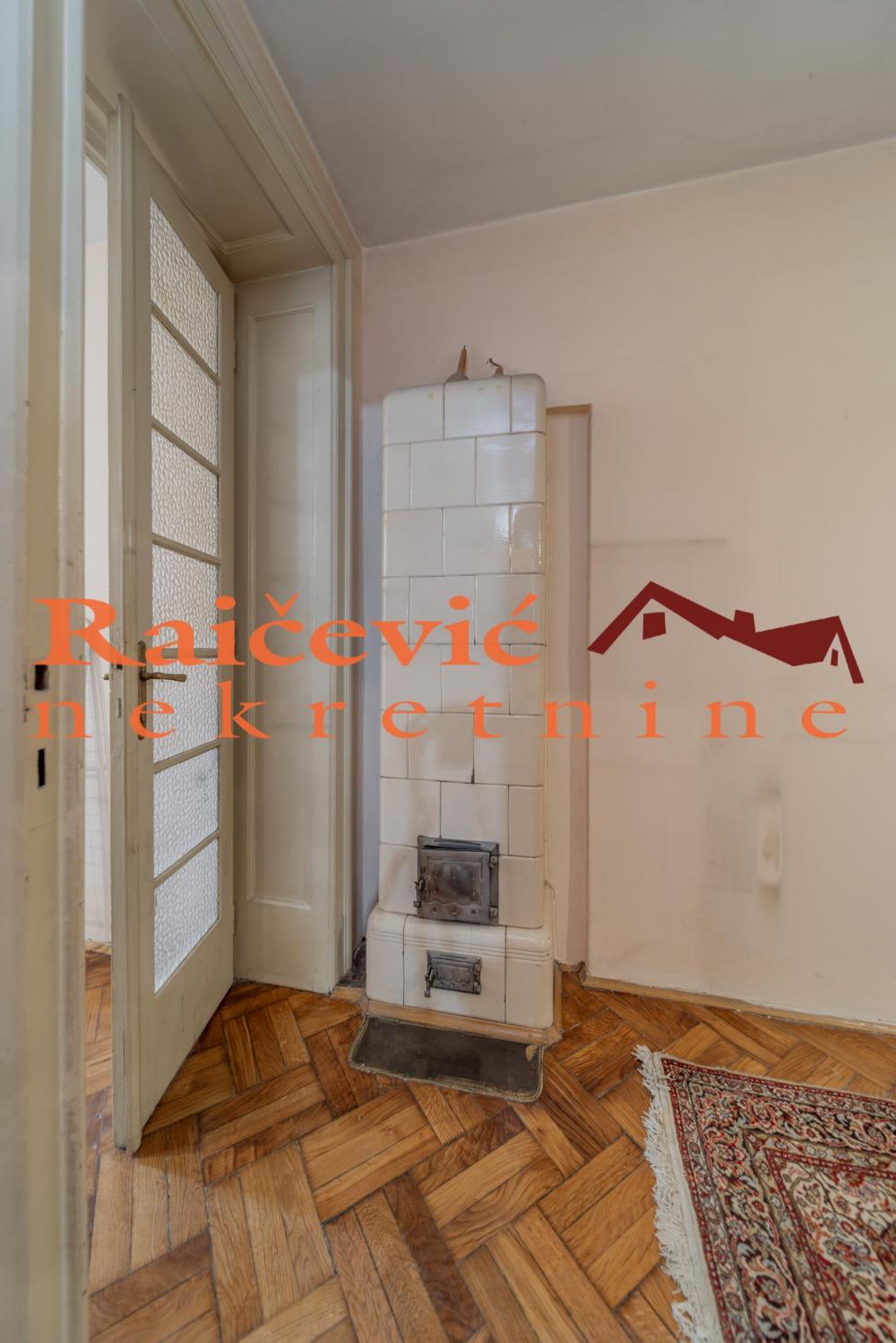 Stan na prodaju u Beogradu, Beograd (centar), trosoban, 77m2, cena 385000 evra