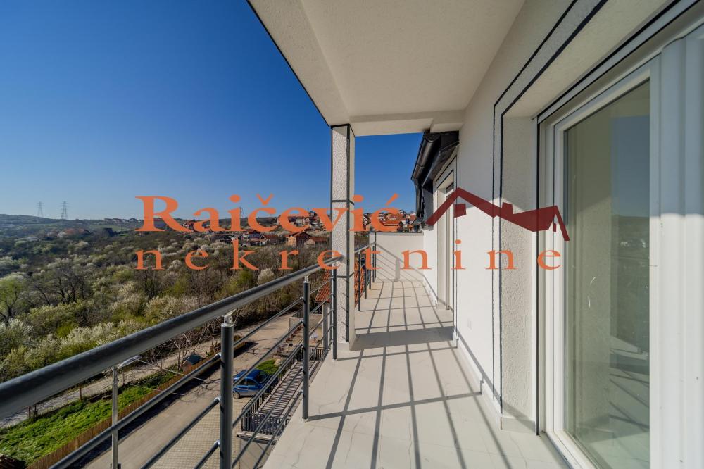 Stan na prodaju u Beogradu, Kaluđerica, trosoban, 81m2, cena 149000 evra