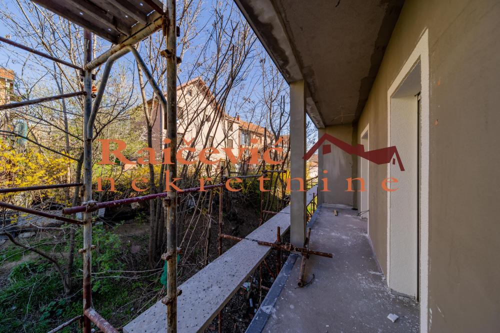 Stan na prodaju u Beogradu, Kaluđerica, trosoban, 81m2, cena 150800 evra