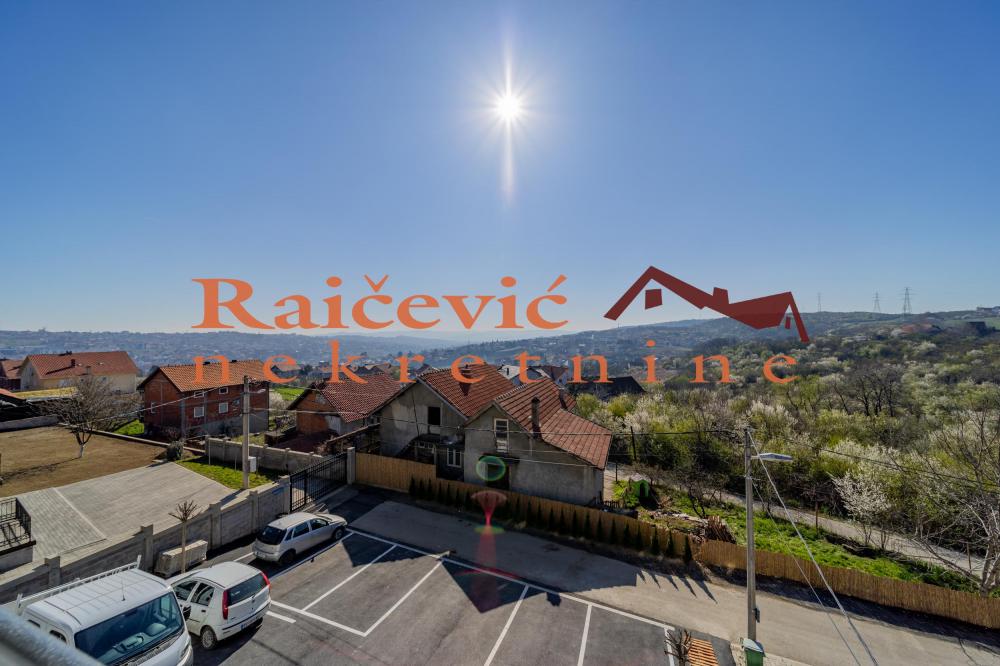 Stan na prodaju u Beogradu, Kaluđerica, trosoban, 81m2, cena 150800 evra