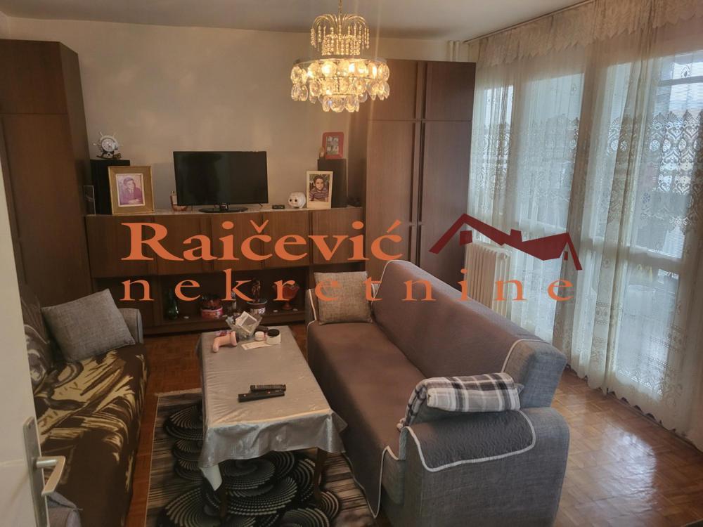 Stan na prodaju u Beogradu, Mirijevo, trosoban, 81m2, cena 190000 evra