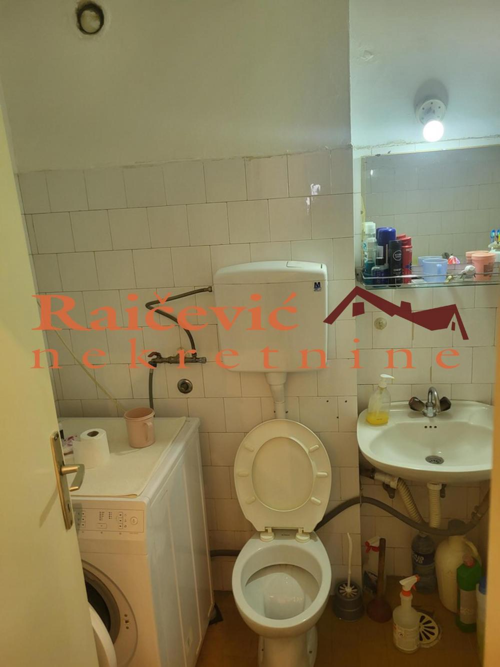 Stan na prodaju u Beogradu, Mirijevo, trosoban, 81m2, cena 190000 evra