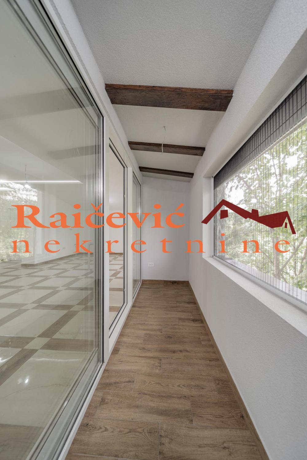 Stan na prodaju u Beogradu, Profesorska kolonija, trosoban, 83m2, cena 238500 evra