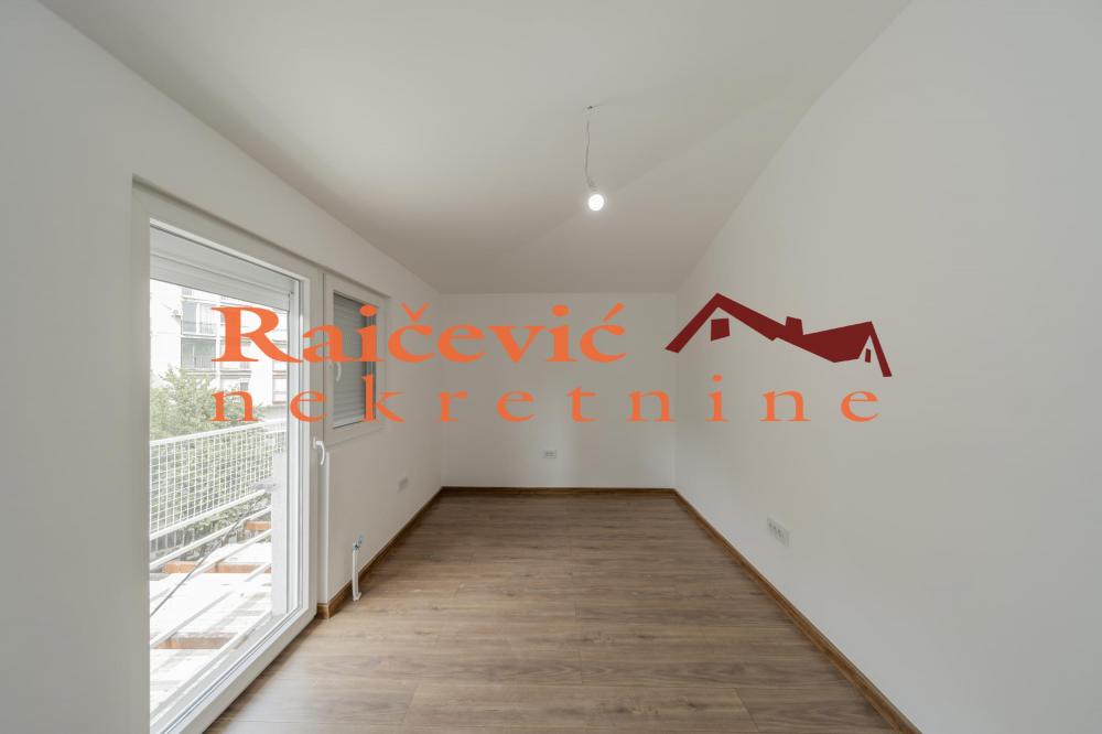 Stan na prodaju u Beogradu, Profesorska kolonija, trosoban, 83m2, cena 238500 evra