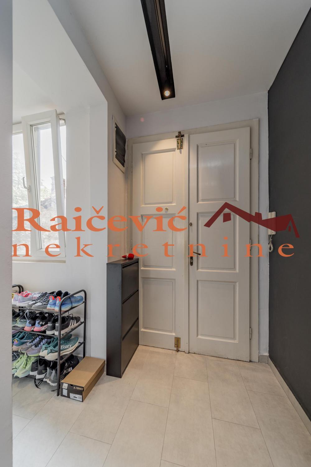 Stan na prodaju u Beogradu, Beograd (centar), trosoban, 83m2, cena 330000 evra