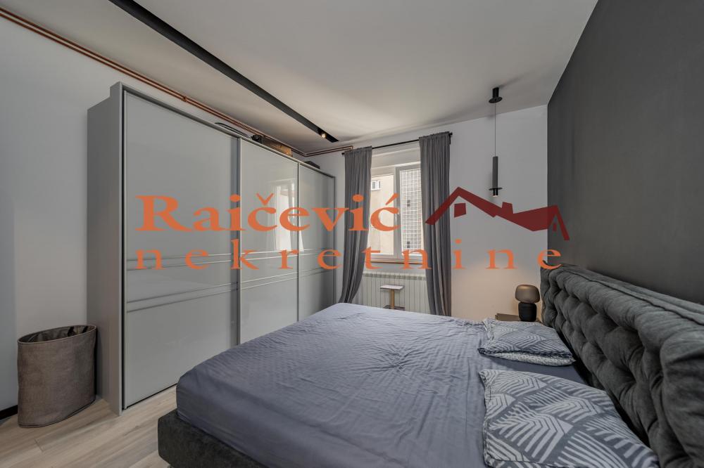 Stan na prodaju u Beogradu, Beograd (centar), trosoban, 83m2, cena 330000 evra