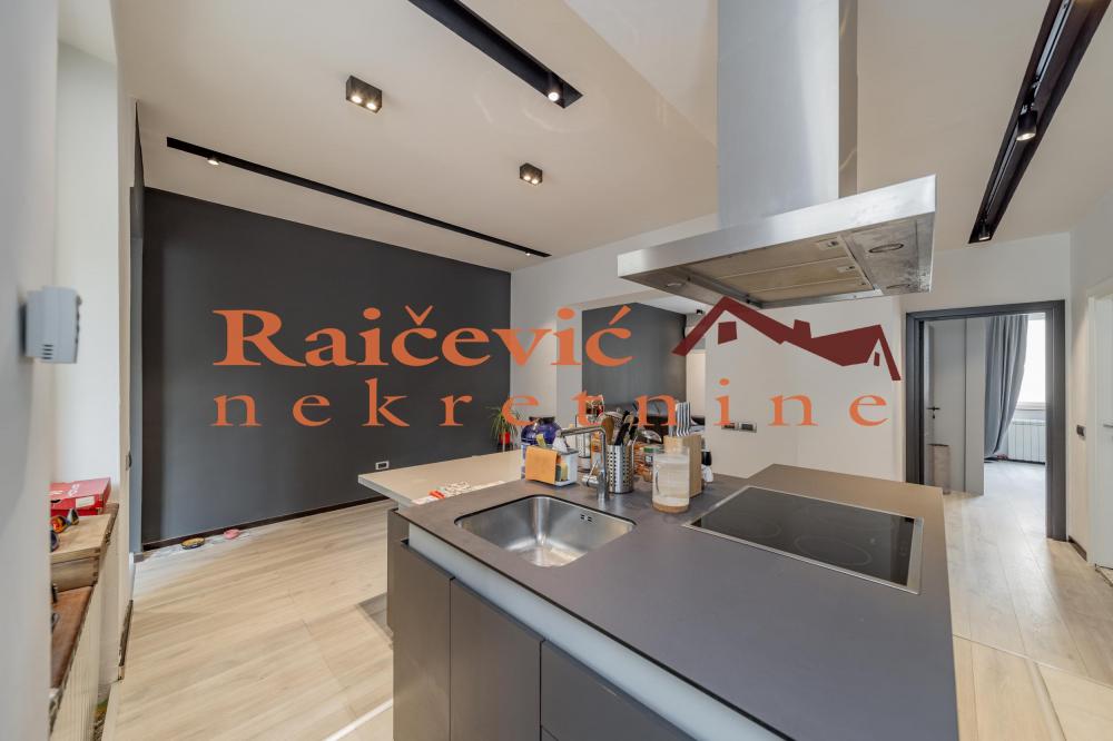 Stan na prodaju u Beogradu, Beograd (centar), trosoban, 83m2, cena 330000 evra