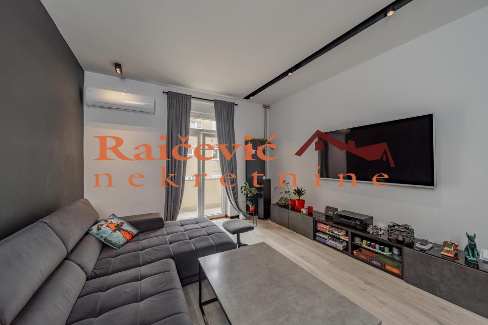 Stan na prodaju u Beogradu, Beograd (centar), trosoban, 83m2, cena 330000 evra