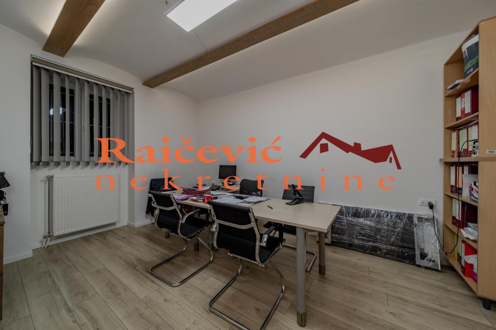 Stan na prodaju u Beogradu, Dorćol, cetvorosoban, 84m2, cena 205800 evra