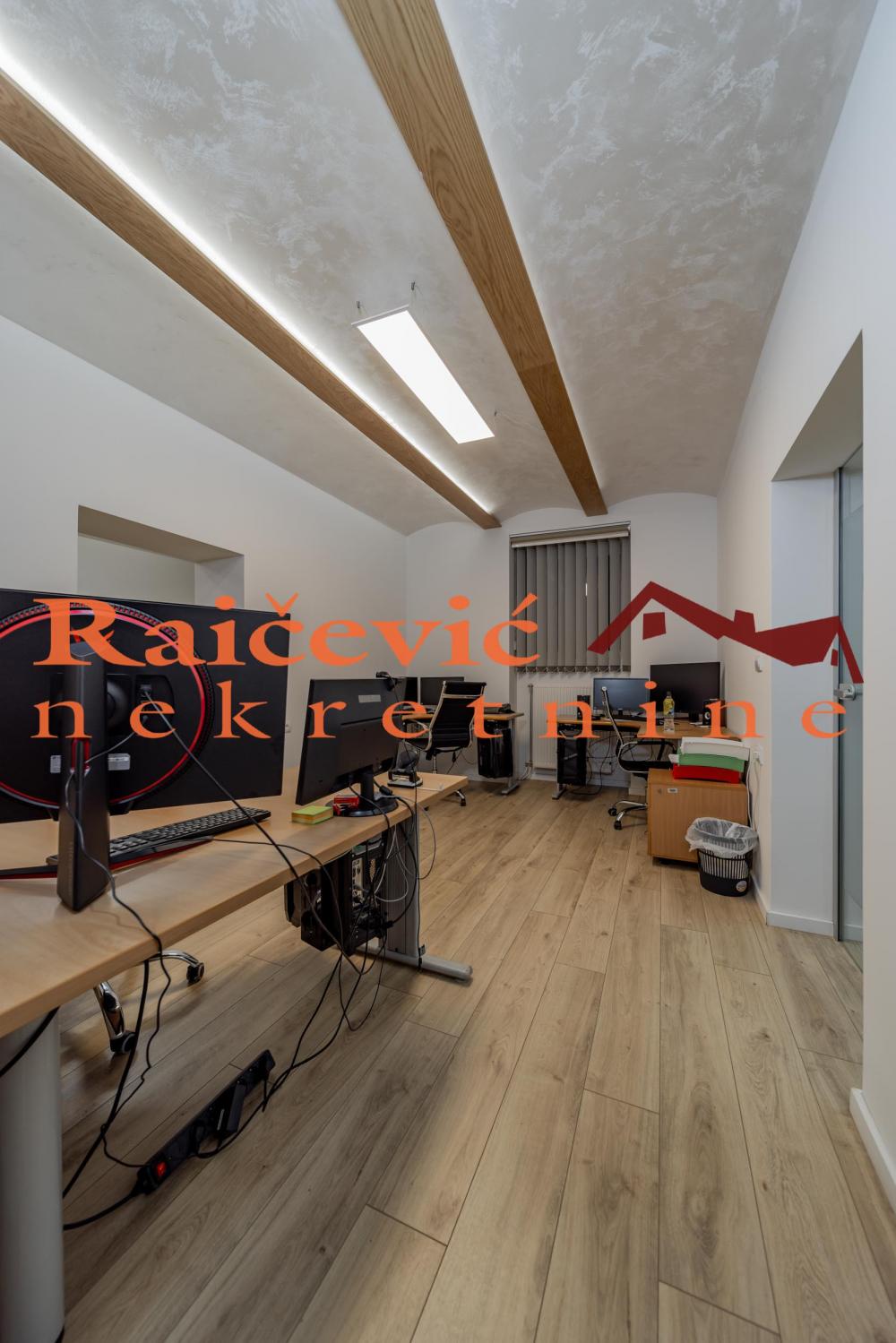 Stan na prodaju u Beogradu, Dorćol, cetvorosoban, 84m2, cena 205800 evra